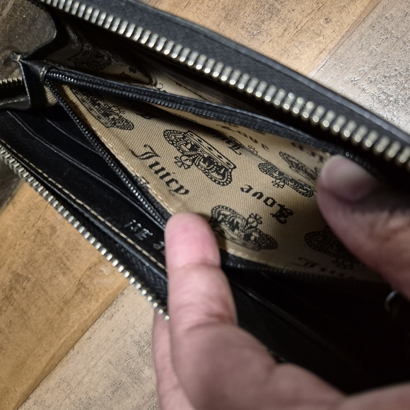 Juicy Couture Y2K Black and White Wallet - Picture 10 of 16